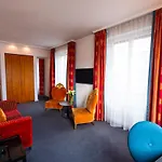 Hotel The Ambassador 4*