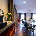 Hotel The Ambassador