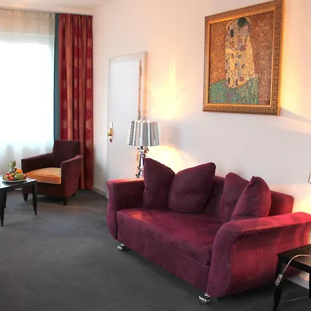 Hotel The Ambassador