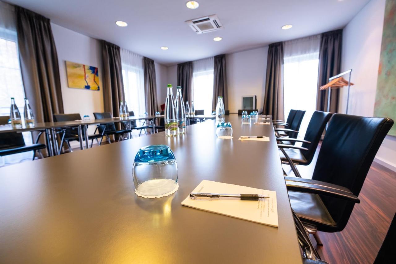 Hotel The Ambassador 4*