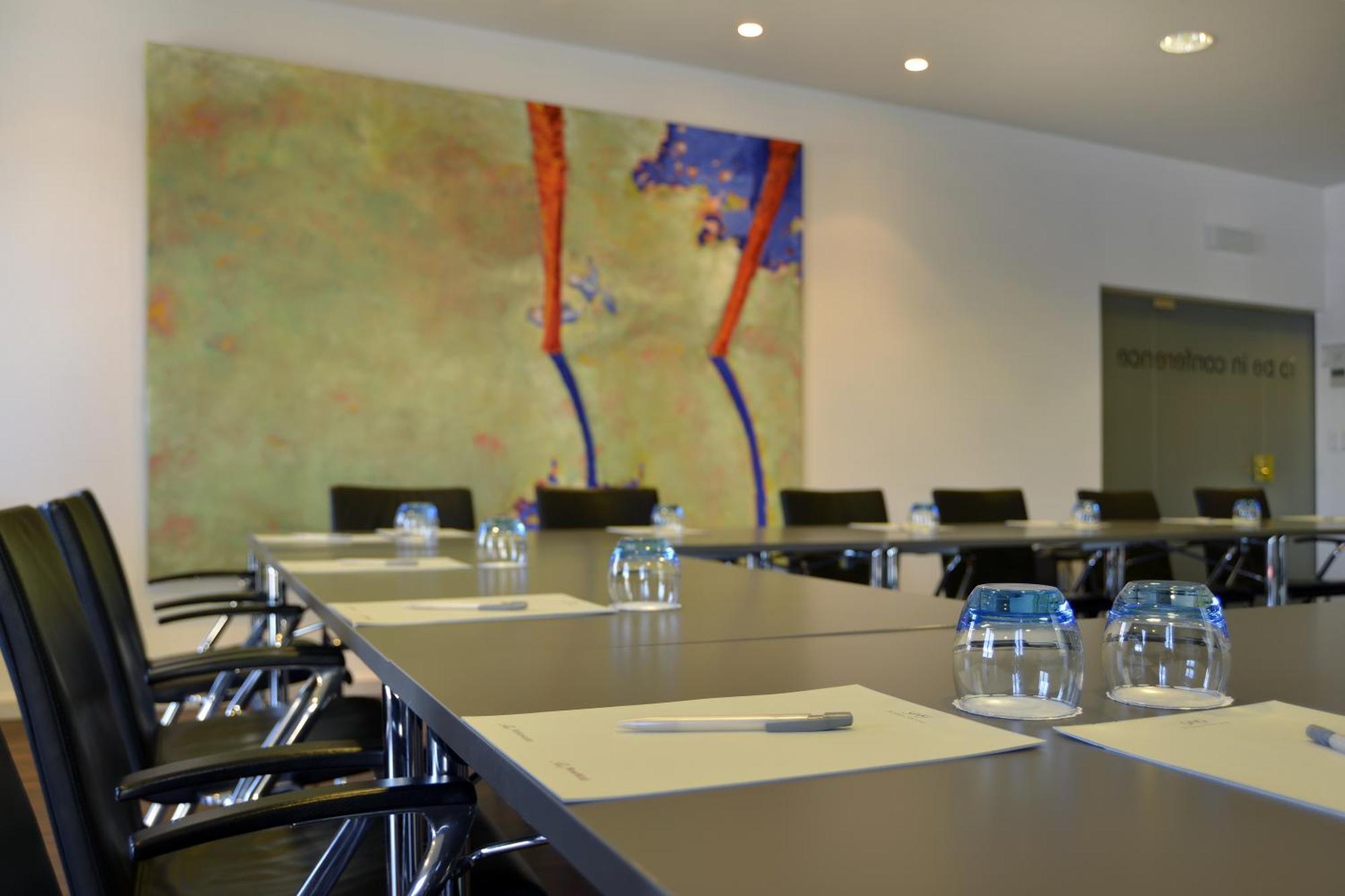 Hotel The Ambassador