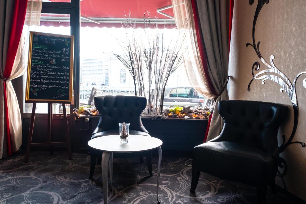 Hotel The Ambassador